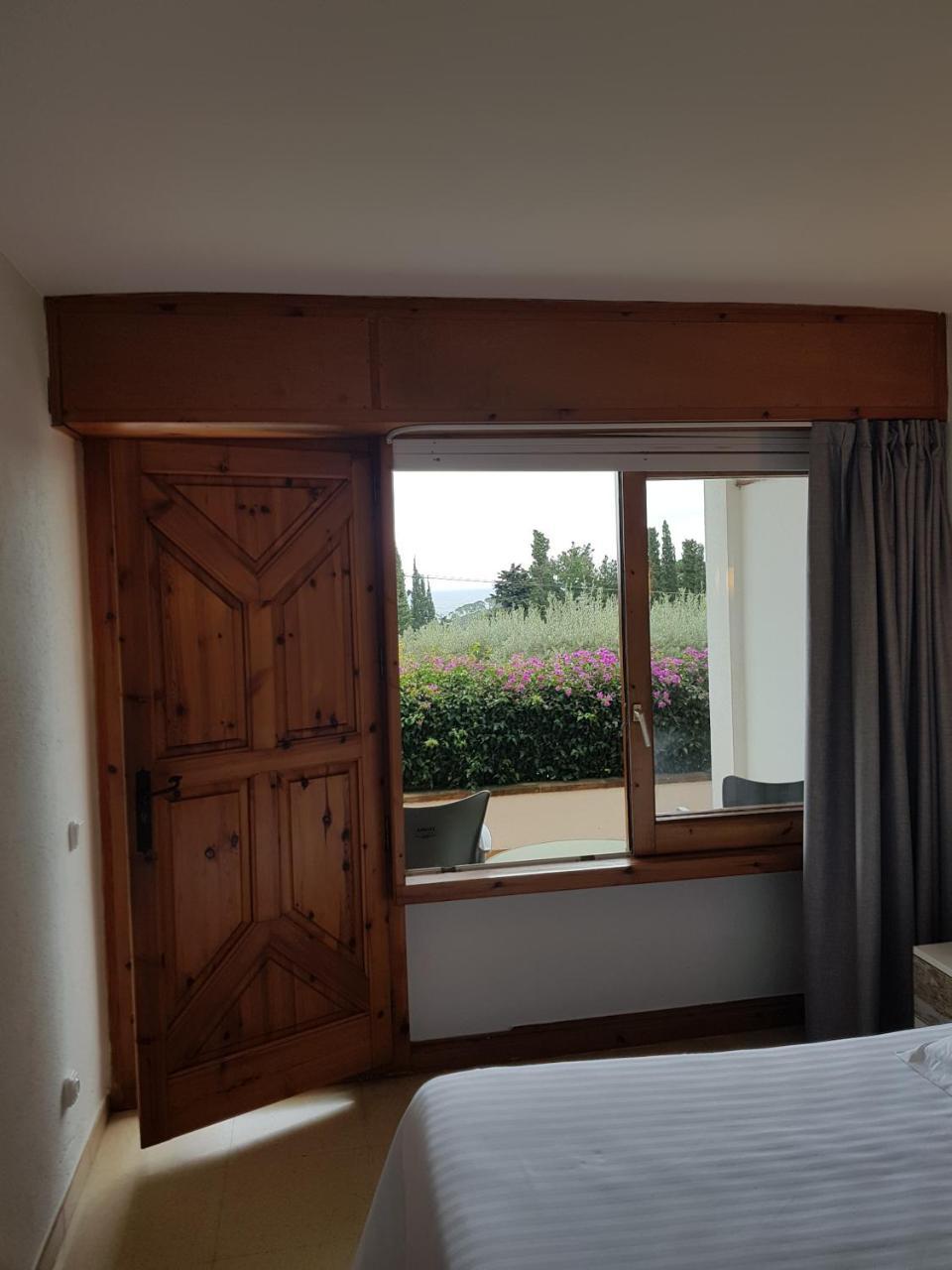 Hostal Ondina Бегур Екстериор снимка