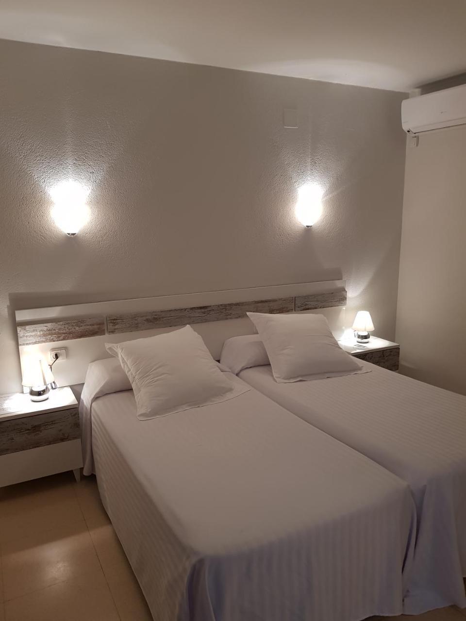 Hostal Ondina Бегур Екстериор снимка